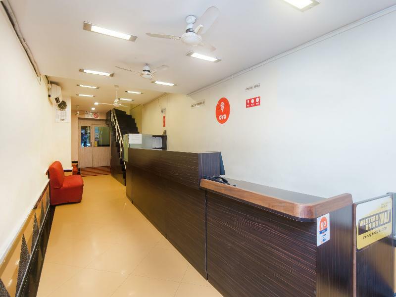 Hotel Crawford Inn Мумбай Екстериор снимка