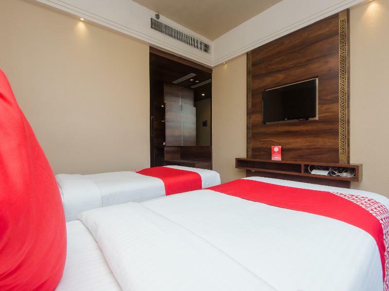 Hotel Crawford Inn Мумбай Екстериор снимка