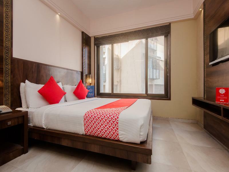 Hotel Crawford Inn Мумбай Екстериор снимка